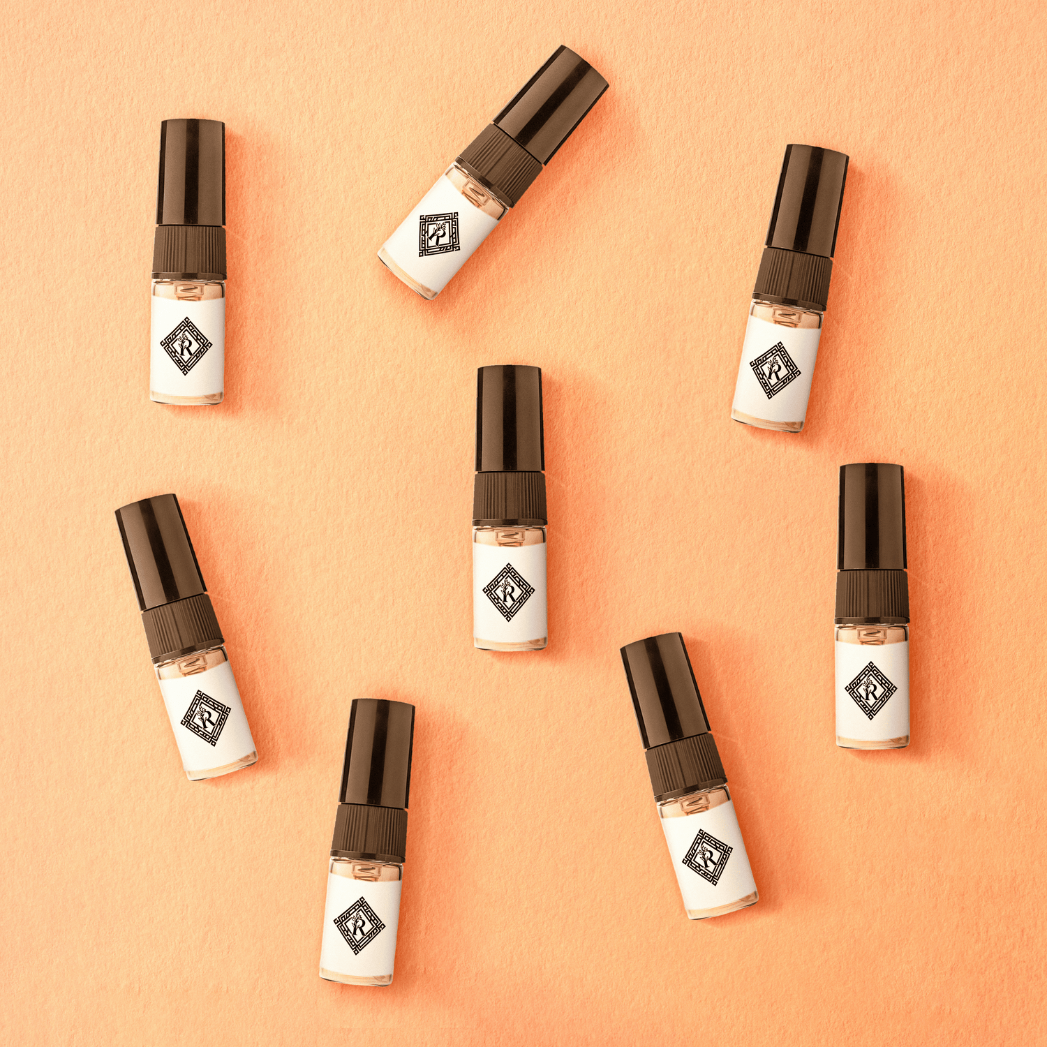 Russi perfume sample set – 8 extrait de parfum vials for scent testing and fragrance discovery